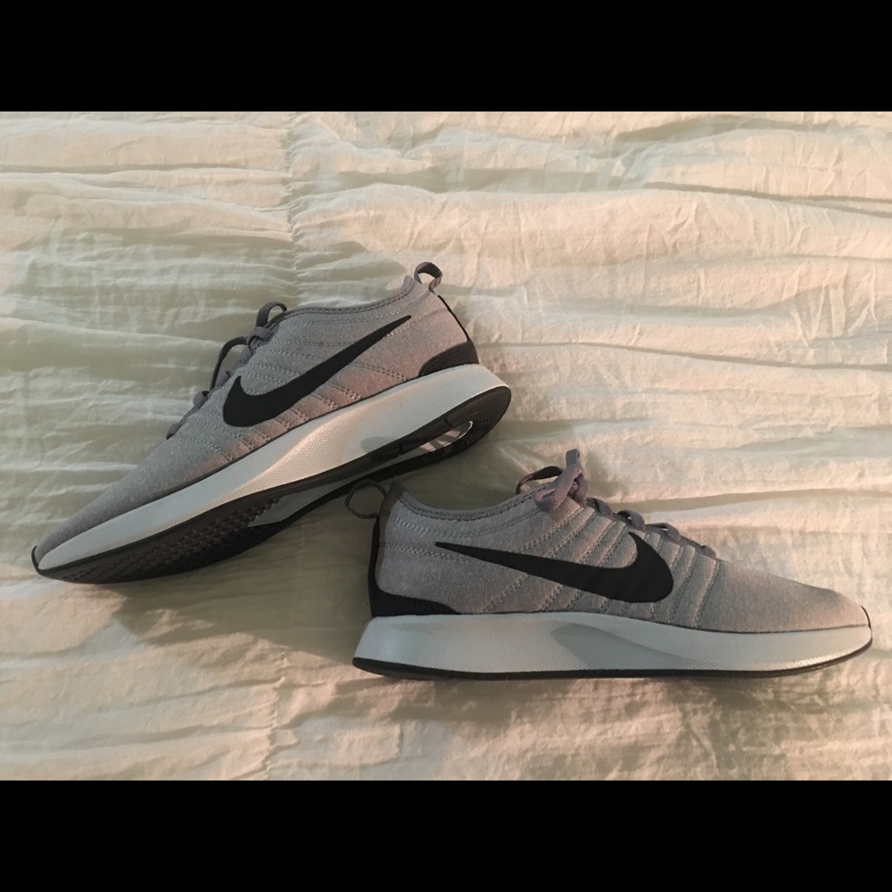 Nike Tennis Shoes